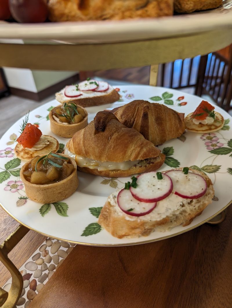 Over 400 Kinds Of Loose Tea Fill Glass Jars Along The Walls Of This Nebraska Shop - Decor Hint High Tea Events Worth Reserving Early