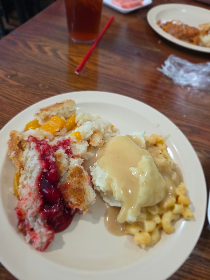 Fried Chicken And Homemade Cobbler Bring Families To This Old Georgia Country Buffet - Decor Hint Cobbler Decisions Are The Hardest Part Of Lunch