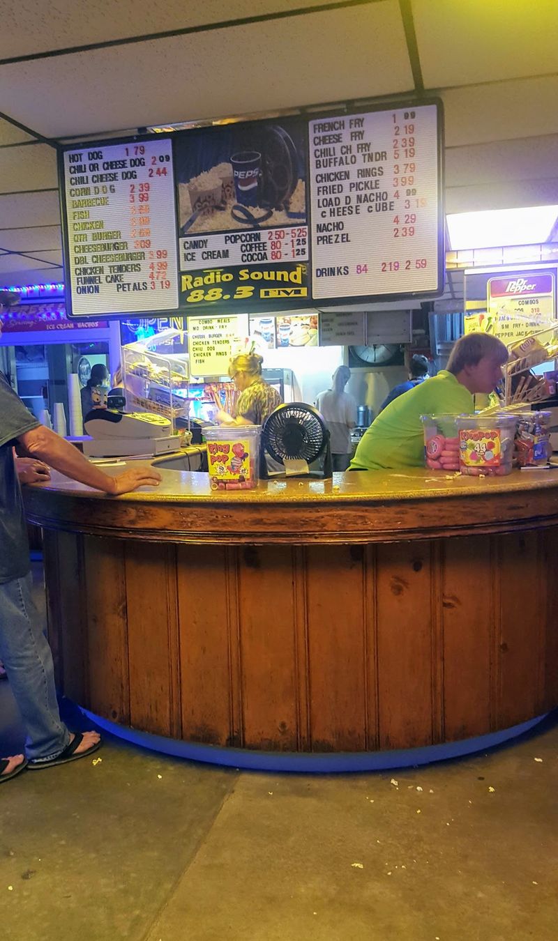 Two Movies For About $11 Is Still A Real Thing At This Kentucky Drive-In Theater - Decor Hint Leave The Cooler Home And Know How To Pay