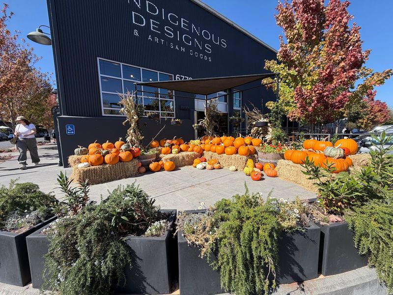 Your Shopping Bag Is About To Get Very Local