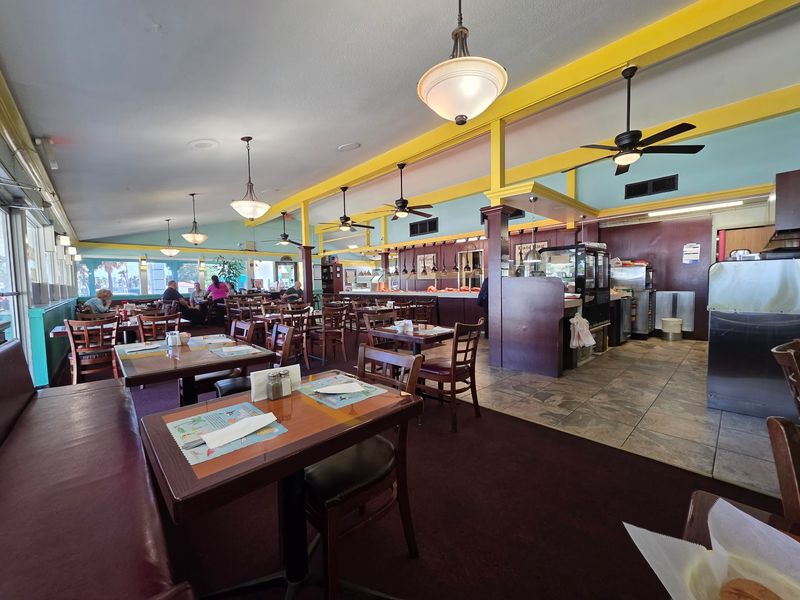 Prime Rib Gets Carved Thick Under A Heat Lamp At This Florida Buffet Every Single Night - Decor Hint Old Florida Charm In A Cozy Little Room