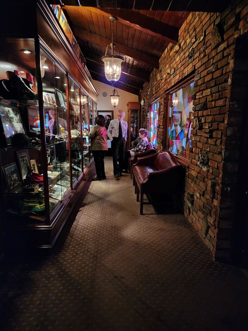 Sink Into Red Booths And Old Hollywood Glamour
