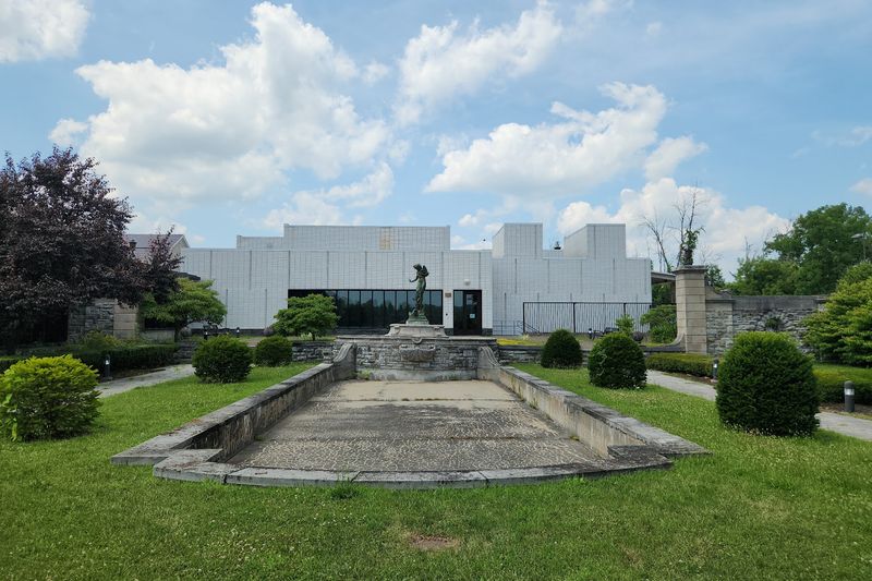 10 New York Stops Between Albany And Syracuse That Are Worth Pulling Over For - Decor Hint Arkell Museum And Canajoharie Library