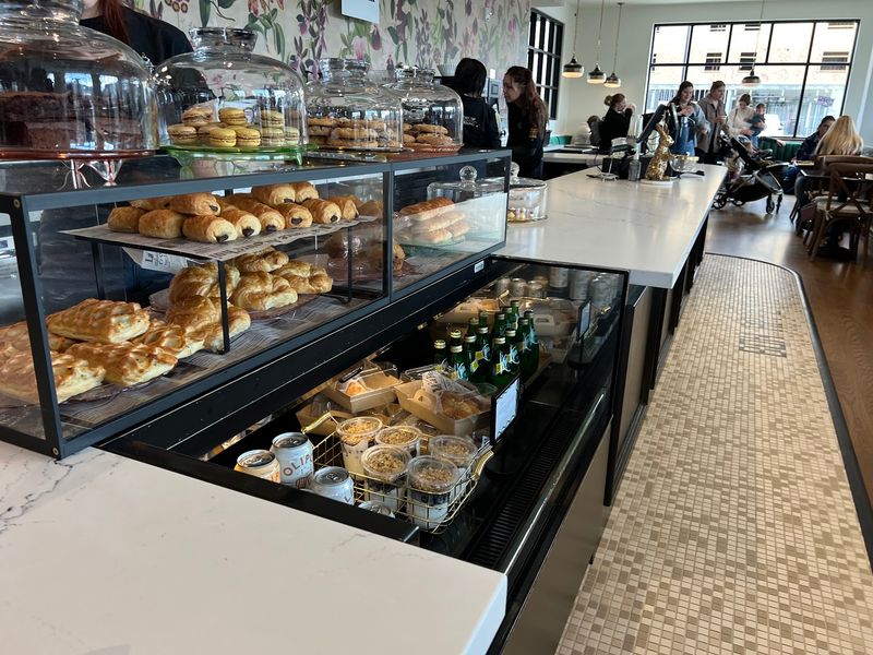 This Idaho Bookstore Has A Cozy Reading Nook Where You Sit With A Book And A Coffee Without Any Rush - Decor Hint Toasties, Boards, And Sandwiches From The Bistro Kitchen