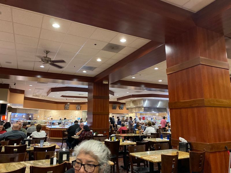 9 Cozy California Buffets Worth Stopping At After A Fall Foliage Drive - Decor Hint Paradise Buffet, Montclair