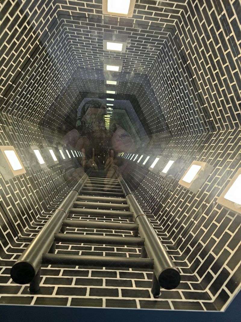 A Spinning Sculpture Seems To Come Alive Under The Strobe