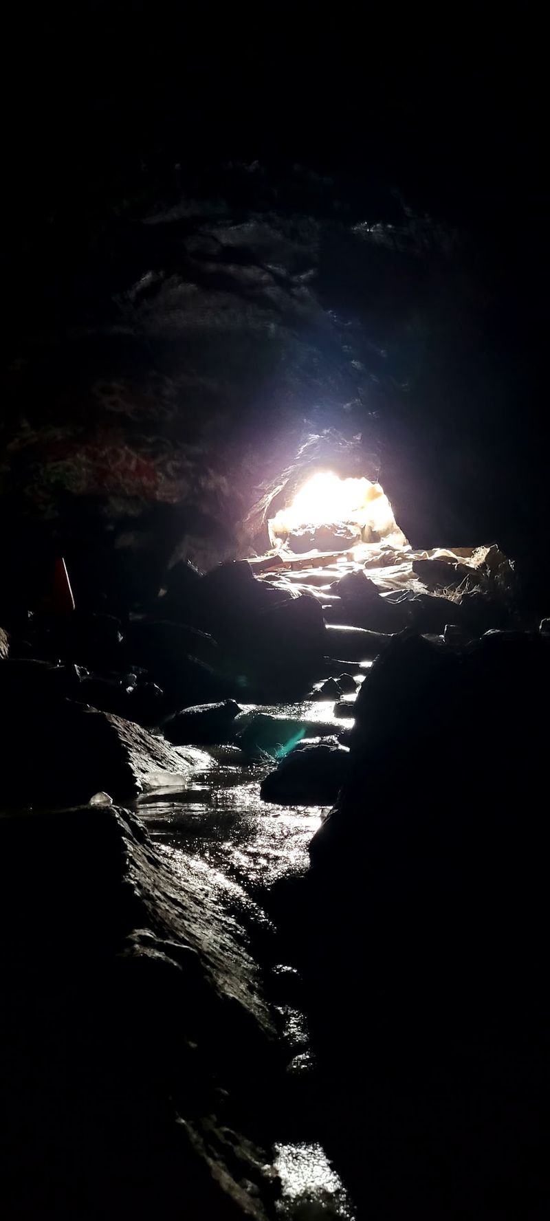 How Molten Rock Built A Hallway
