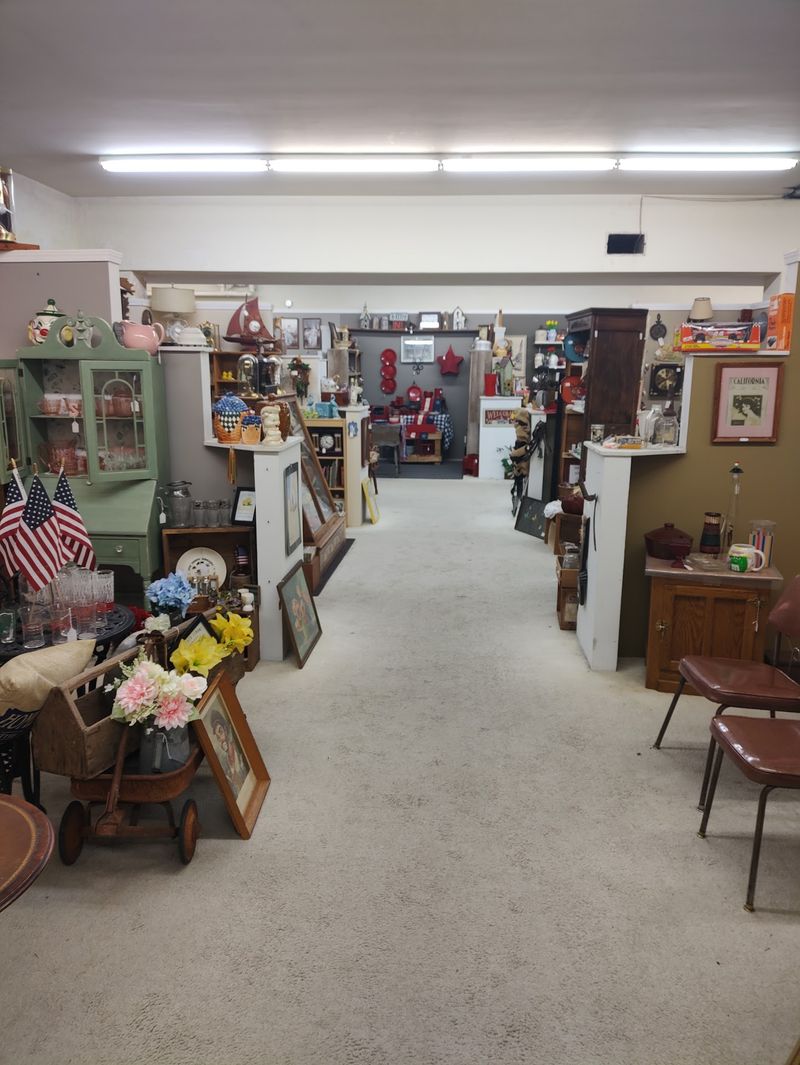 Bright Aisles And Tidy Booths Make Browsing Easy