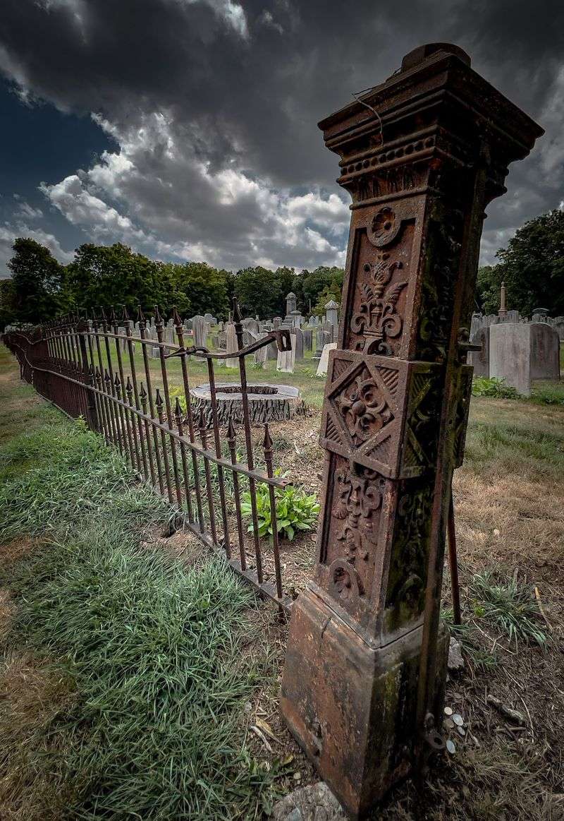 The Legend Of A Ghostly Lady In White Has Made This Connecticut Cemetery Famous For Paranormal Encounters - Decor Hint Her True Identity Is Still The Biggest Mystery In Town