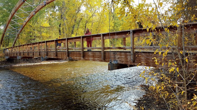 5 Idaho Swinging Bridges You Walk Across On A Fall Day Trip - Decor Hint Bow Bridge In Hailey