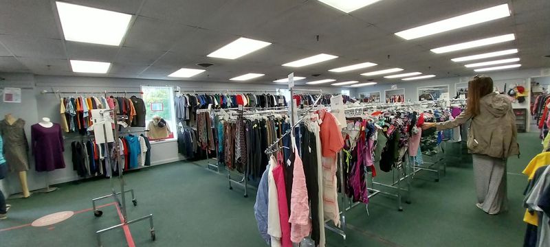 This 22,000-Square-Foot Thrift Store In Michigan Is A Treasure Hunt Of Vintage Finds And Surprises - Decor Hint Green Shopping Made Easy