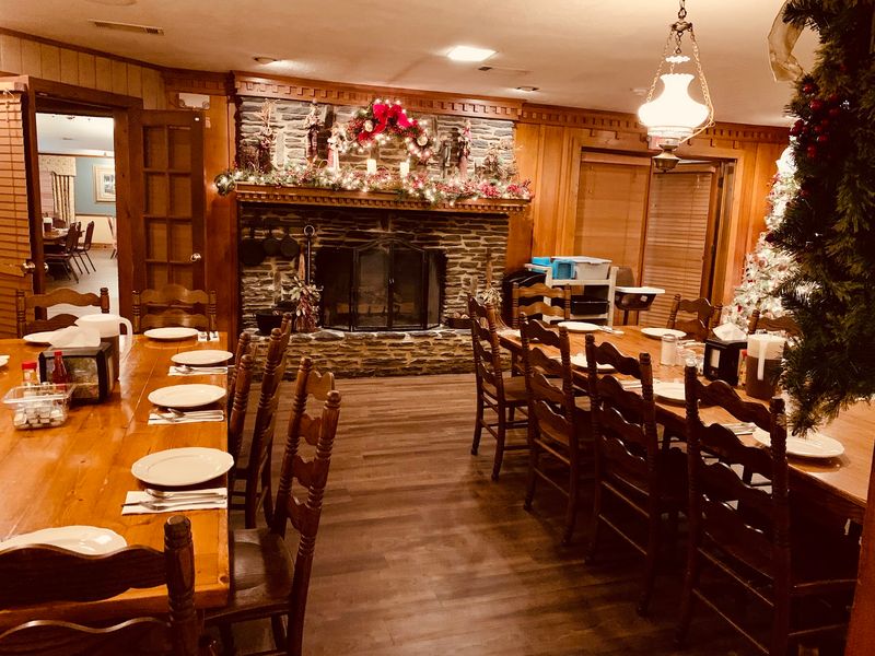 This Georgia Restaurant Serves Southern Favorites Inside A Beautiful 19th-Century Home - Decor Hint A Mine Shaft Below Your Dinner