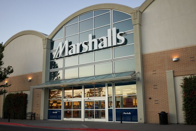 6 Nebraska Outlet And Discount Stores Where Shoppers Fill Whole Afternoons Hunting Brand-Name Deals - Decor Hint Marshalls