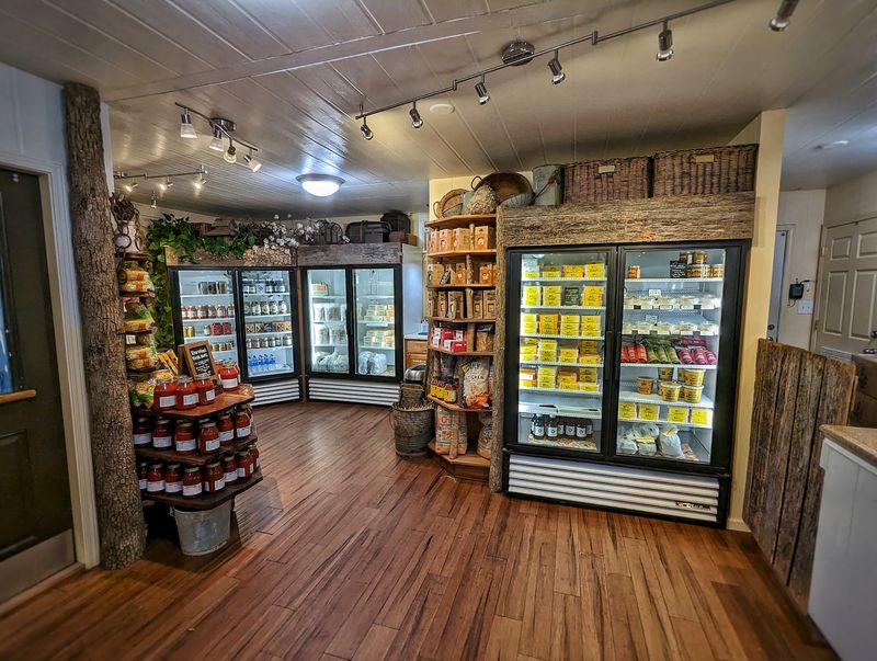 Skip The Grocery Store: These 9 Georgia Farms Offer Locally Raised Beef To Take Home - Decor Hint Mountain Valley Farm Store