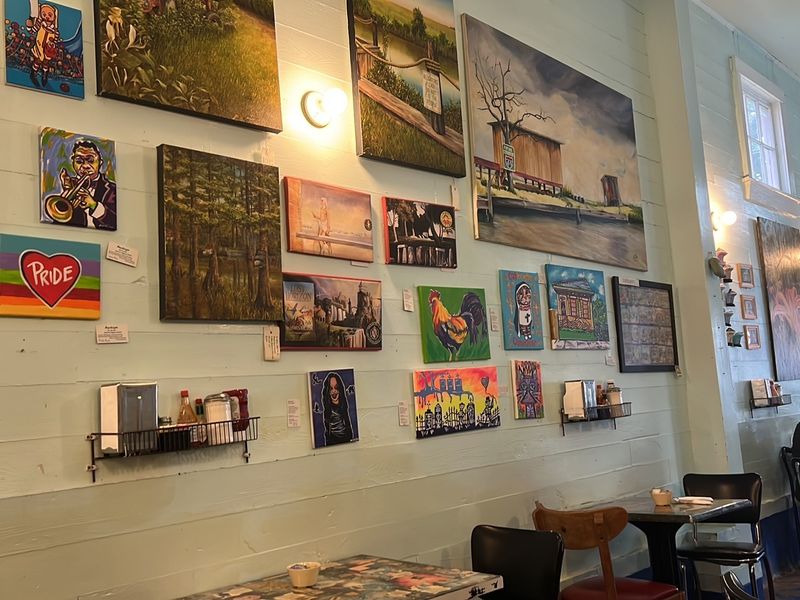 10 Secret Breakfast Spots In New Orleans, Louisiana That Most Visitors Overlook - Decor Hint Surrey's Café & Juice Bar