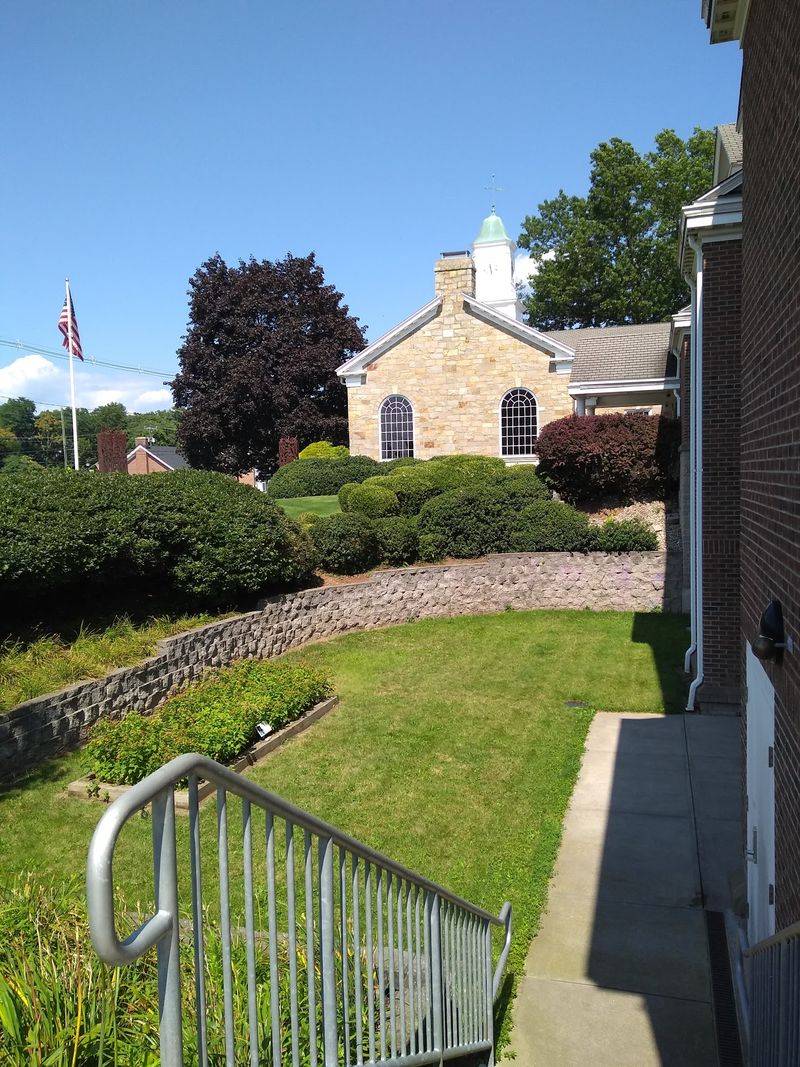Central Connecticut Keeps Bigger Cities Within Reach