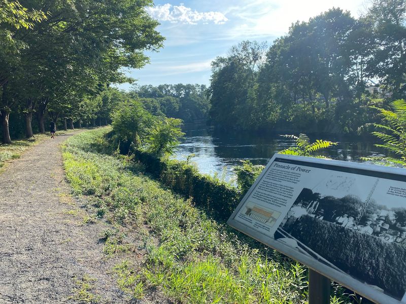 Whitewater Way, Sapphire Area