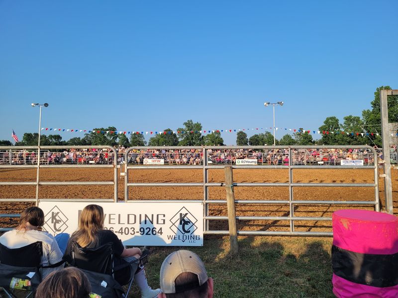 Georgia’s Long-Running Rodeo Tradition Is Hiding In A Small Rural Town - Decor Hint A Sea Of Pink For A Good Cause