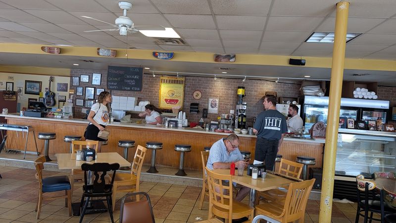 Lea's Of Monroe