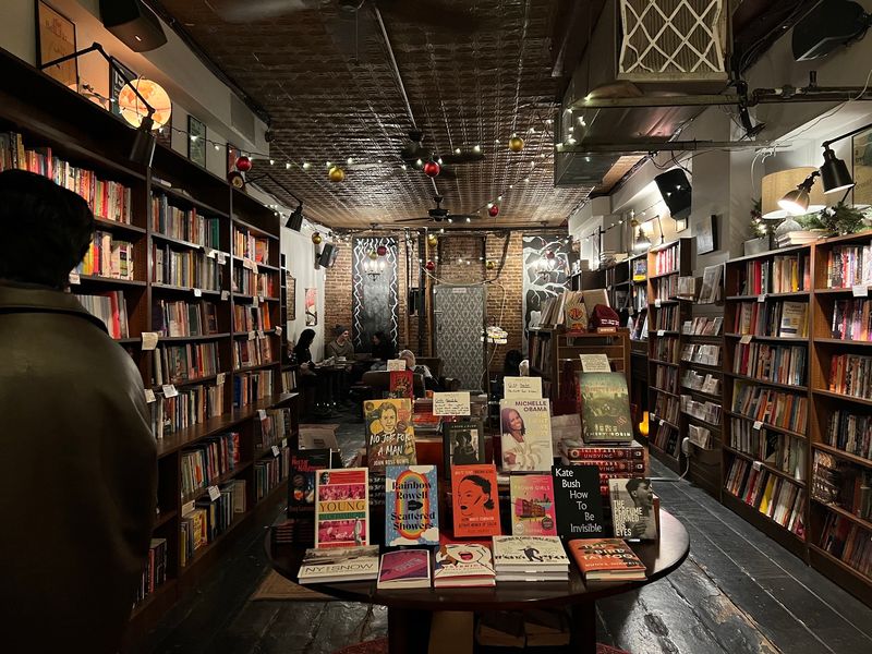 10 Cozy Book Cafes In New York Where You Can Read And Relax For Hours - Decor Hint Book Club Bar