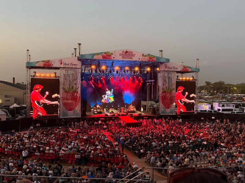Big-Name Concerts With A Berry Backdrop