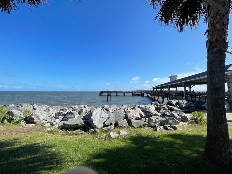 This Georgia Coastal Town Draws So Many Visitors That Finding A Quiet Beach Can Be A Challenge - Decor Hint Oceanview Beach Park in the Middle of It All