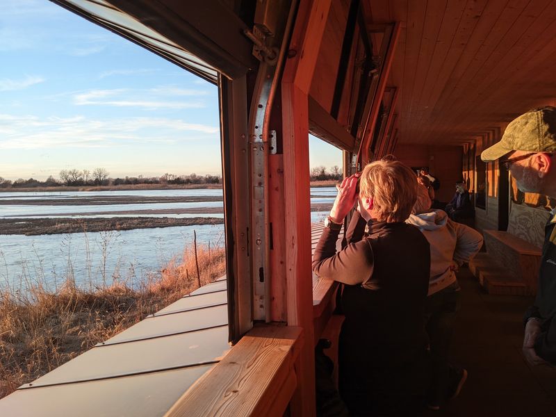 Over 400,000 Sandhill Cranes Roost At This Nebraska Sanctuary And Viewing Blinds Book Up By Winter - Decor Hint The Golden Rule of the Blinds Is Silence