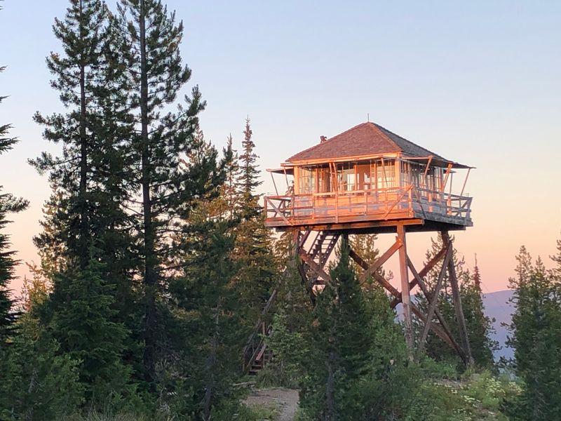 Arid Peak Lookout