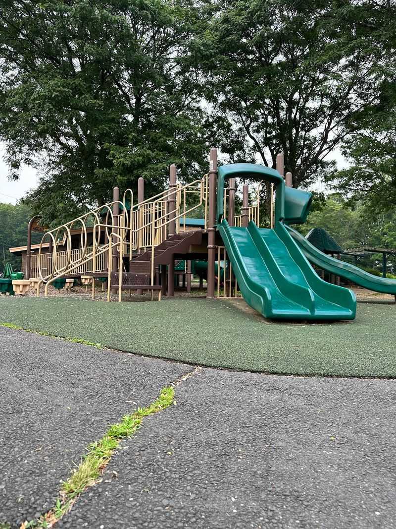 There’s A Big Inclusive Playground In Connecticut That Families Can’t Stop Talking About - Decor Hint Parents Get Perks Here Too