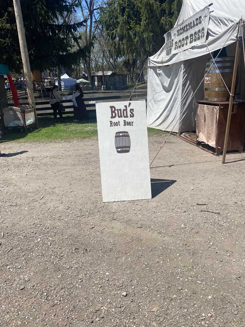 Turkey Legs And Homemade Root Beer Fuel The Kingdom