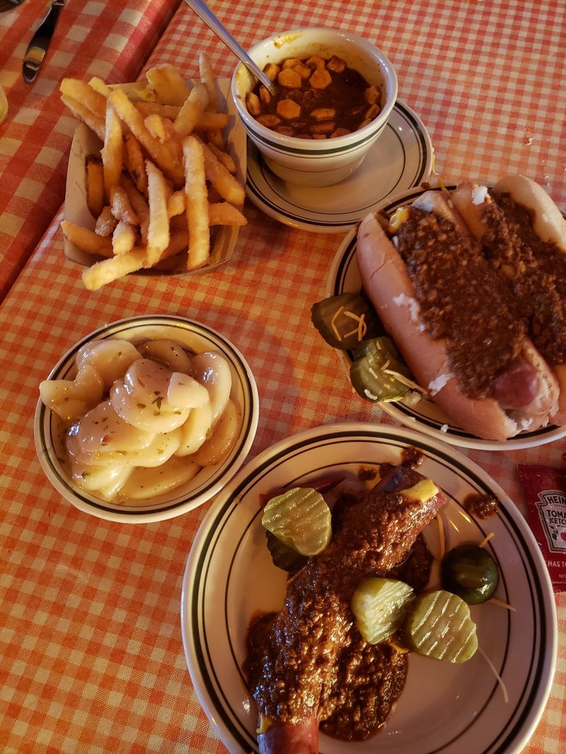 Tony Packo's Cafe, Toledo