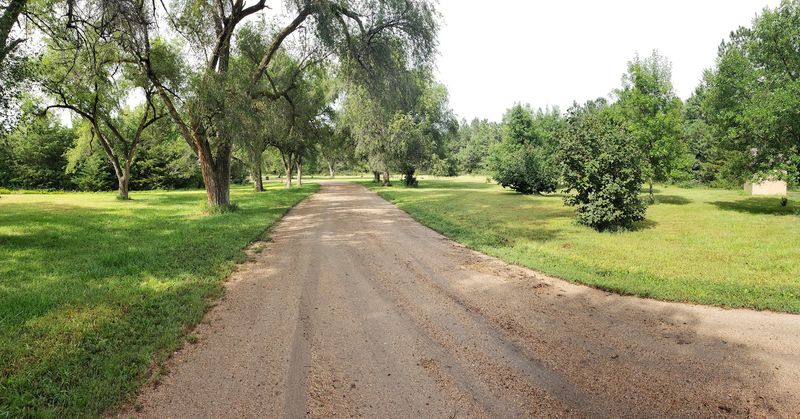 This Overlooked Nebraska Recreation Area Has Canyon Trails Tucked Away Among The Cornfields - Decor Hint Your RV Is About To Go Off The Grid