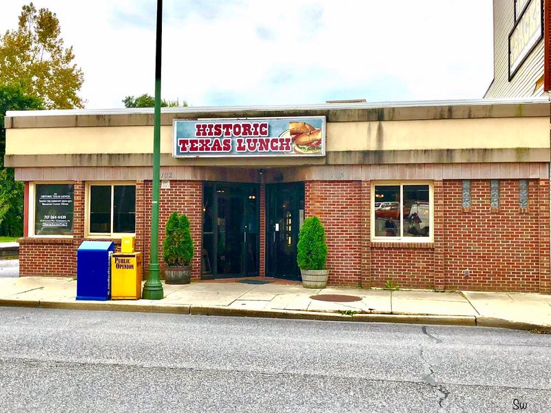 10 Pennsylvania Hot Dog Stands That Have Been Grilling The Same Way For Generations - Decor Hint The Historic Texas Lunch