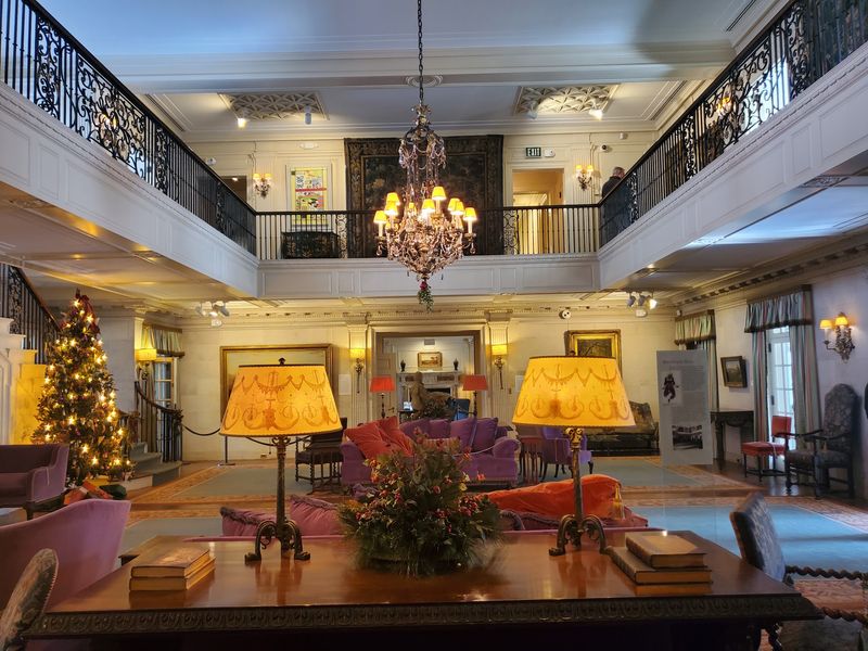 Sixty-Four Rooms Of Serious Old-School Craftsmanship