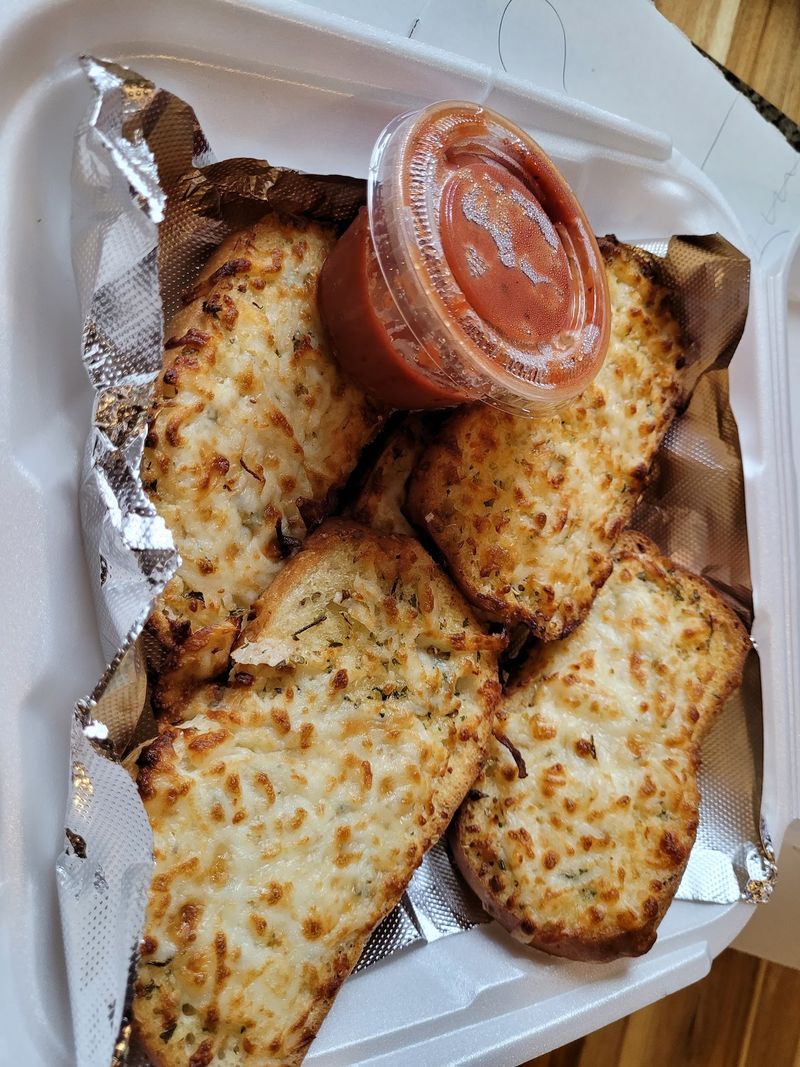 Garlic Cheese Bread Worth Ordering On Purpose