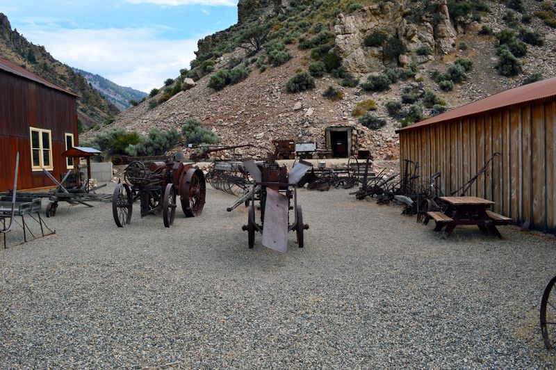 Just Seven People Live In This Idaho Mining Town Where An Old Smelter Stack Still Stands - Decor Hint Mining Roots Run Deeper Than The Riverbed