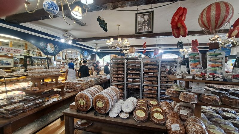 Erick Schat's Bakkery, Bishop