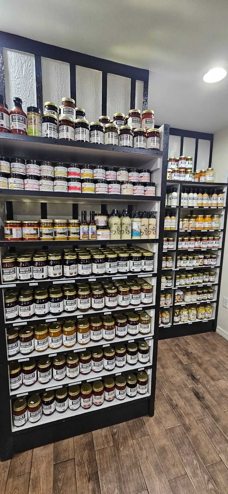 Fresh-Baked Bread, Deli Sandwiches, And Homemade Jams All Share One Roof At This Florida Mennonite Market - Decor Hint Jams, Jellies, And That Famous Gator Jam
