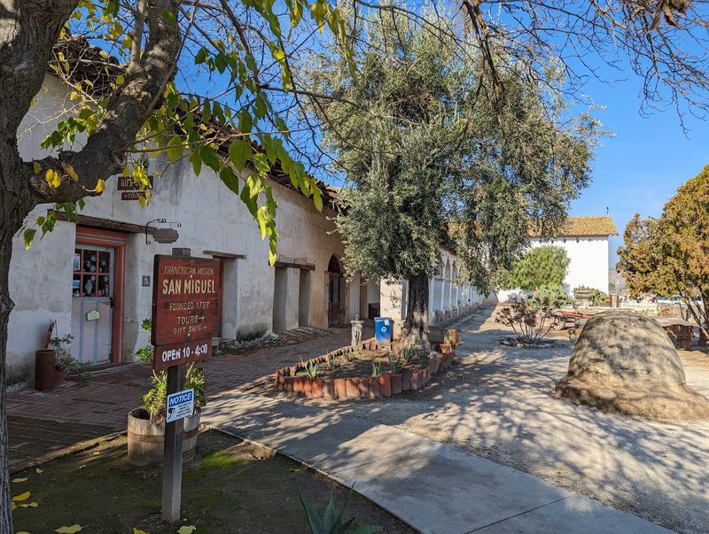 Save Time For The Arches, Courtyard, And A Very Old Cannon
