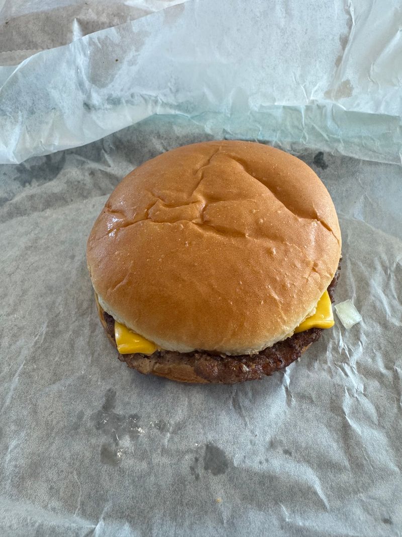 This Cheeseburger Tastes Like A Road Trip Should