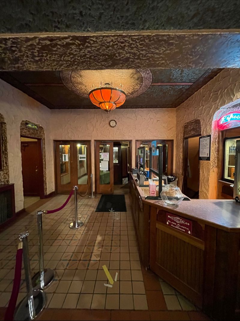 Historic Colors Coming Back to the Walls