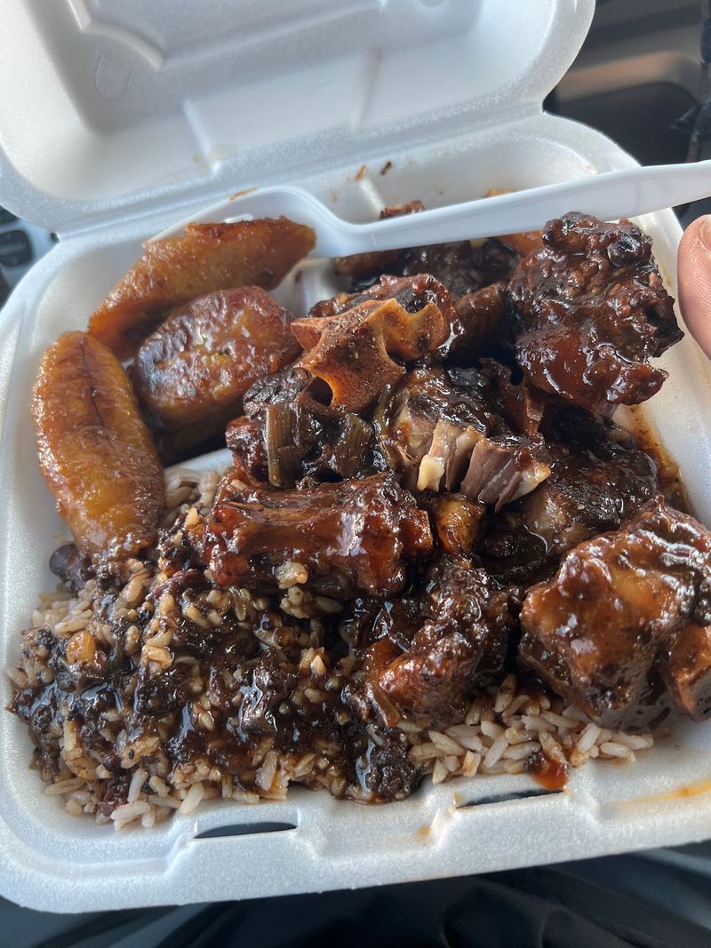 Hearty Island Plates For Bigger Appetites