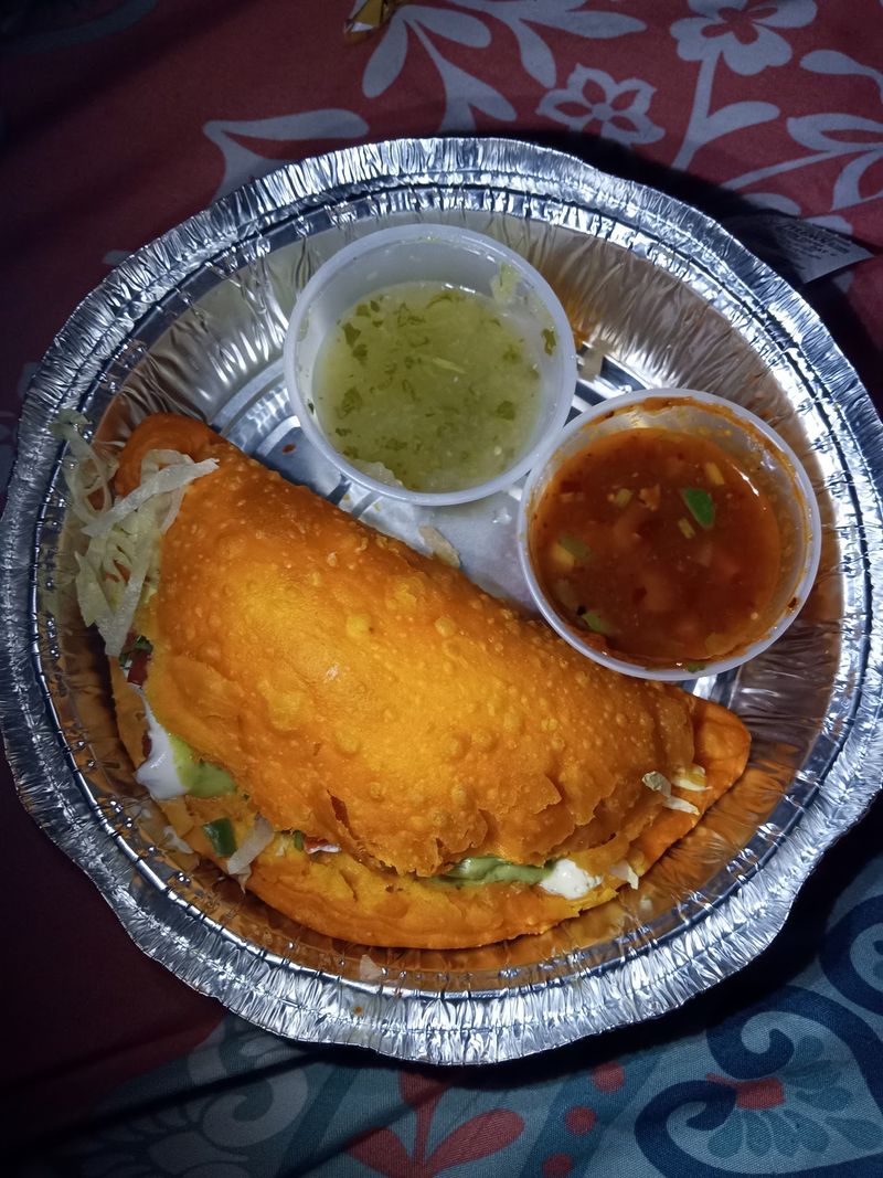 This Connecticut Deli Turned An Empanada Into A Taco And The Internet Went Wild For It - Decor Hint Crispy Meets Soft In One Very Unusual Bite