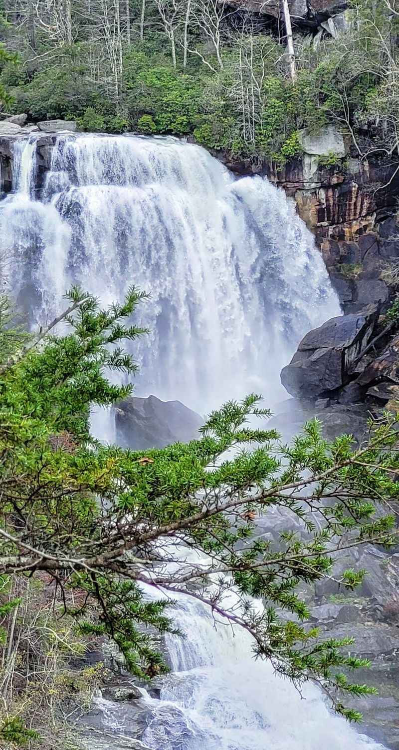 This 411-Foot North Carolina Waterfall Is Roaring With Millions Of Gallons Of Water After Days Of Heavy Rain - Decor Hint Descend 154 Steps And The Waterfall View Gets Even More Impressive