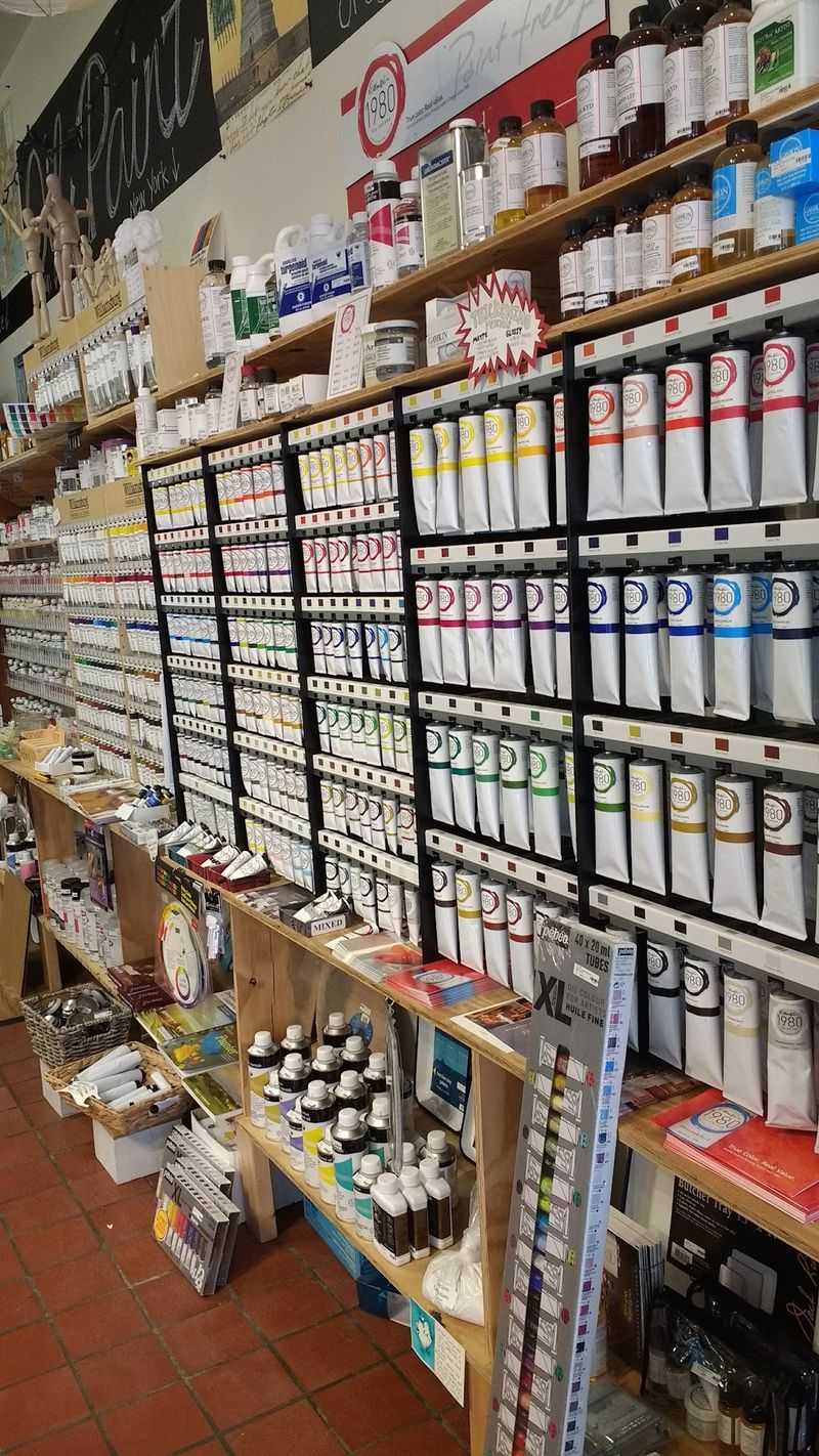 Painters Should Clear Their Schedule For This Aisle