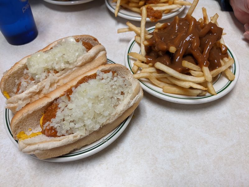 10 Pennsylvania Hot Dog Stands That Have Been Grilling The Same Way For Generations - Decor Hint Texas Hot Wiener Lunch