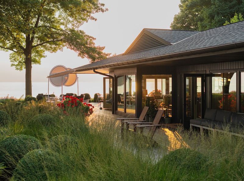 Lake Shore Resort