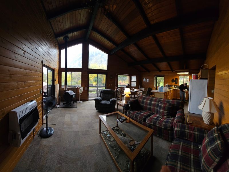 Six Member Cabins With Surprisingly Modern Comforts