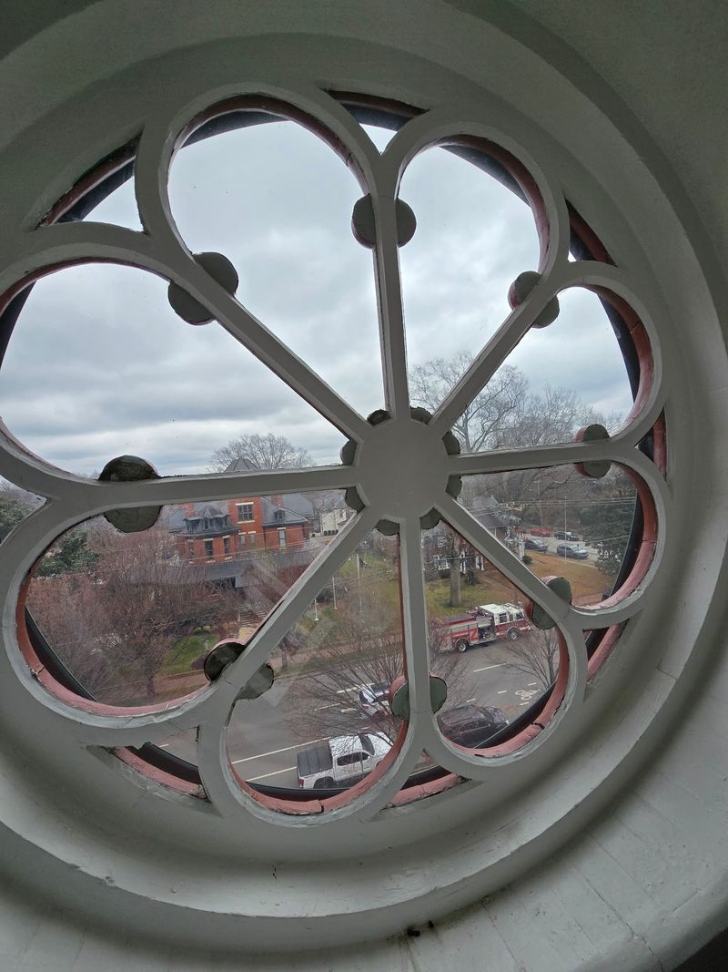 Stories Of Faces In Windows Helped Turn An Abandoned Mansion Into Local Haunted Lore