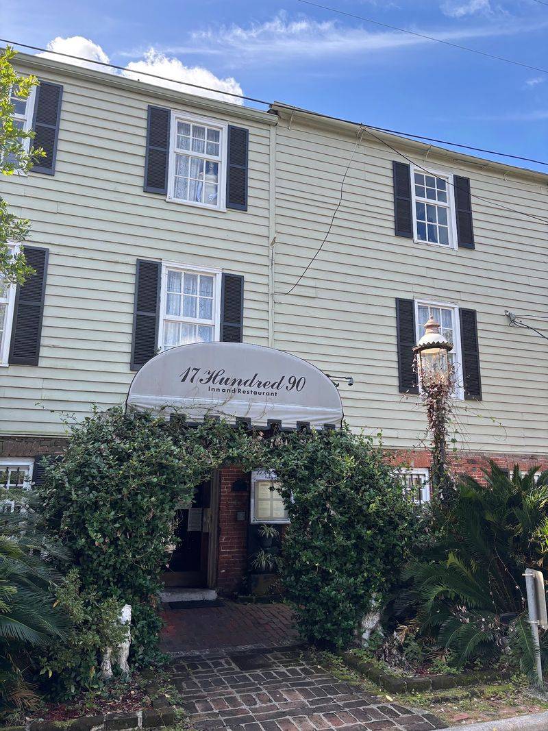 These 12 Georgia Haunted Places Are Famous Paranormal Hotspots - Decor Hint 17Hundred90 Inn And Restaurant